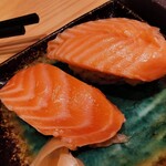 Sushi Sake Sakana Sugitama - 飲めるサーモン