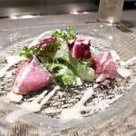 八王子 ステーキ 鉄板焼 いわ倉亭 - 神戸牛のローストビーフのシーザーサラダ