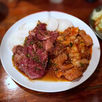 万正 - ハラミとホルモン盛り合わせ