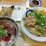 Tsuru maru - 海鮮丼鮪640円