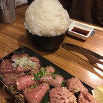 Yakiniku Sakaba Tomosankaku Hanare - 