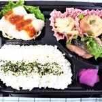 ぞうさん弁当 - 料理写真:新発売：ヘルシー弁当：手ずくりサラダチキンです。