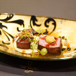 トゥ・ラ・ジョア イズム - 