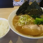 らーめん堂 仙台っ子 仙台駅東口店 - サービスライスが先着！続いて「仙台っ子らーめん」着丼＼(^o^)／