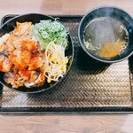 カルビ丼とスン豆腐専門店 韓丼 - 