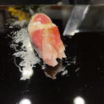 金寿司 - 鰯、玉ねぎ醤油で