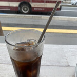リトルフェイバリットコーヒー - アイスコーヒーのストローは金属製