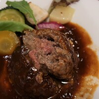 和牛熟成牛とシチリアワイン せいとう 本店 - 肉汁ドバーッって感じです♡