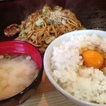 お好み焼 千代 - ランチの焼そば定食