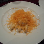 ホワイトアスパラにミモレットたっぷり！