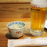 卓 - 付け出し、ビール