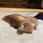 鮨 さいとう - 本日1番。パイナップルな鳥貝。物凄く美味しい