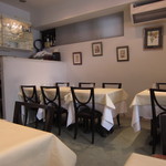 VIA Brianza - テーブル席