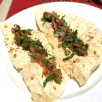 ガラムマサラ - 最初の一皿パパド