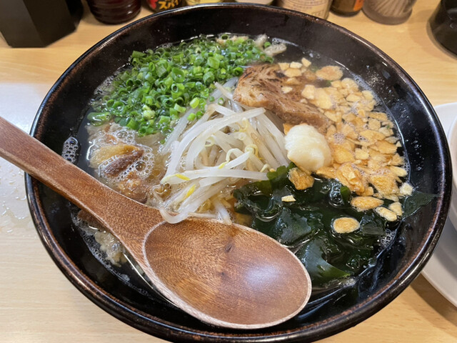 点数以上のお店、これが旨い！大阪の夜、小腹が空いたらかすうどん