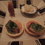 Ryotei Hanayura - 鰤のバジルソース+トマト