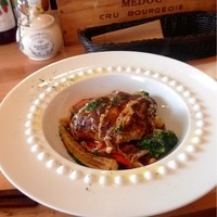 フタツボシ - 焼き野菜の上にハンバーグ
