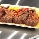 八王子 ステーキ 鉄板焼 いわ倉亭 - 三重県産伊勢海老の調理前