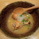 さじ - 手羽元宇和ゴールド煮