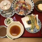 Sankai Chisou Ooiri - 海鮮丼定食