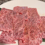 炭火焼肉ターザン - めちゃジューシーなシルキーロース