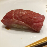 鮨 清松 - 握り　中トロ②  初っ端から旨そう♪