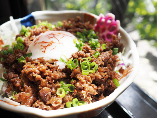 炭火焼肉 明月苑 卸町｜仙台の焼肉店
