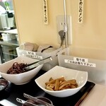 とんかつ六角箸 - 小鉢おかわりコーナー