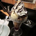 アジト - チョコレートパフェ