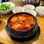 korean kitchen カブ韓 fushimi - 海鮮激辛スンドゥブパプサン