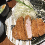 Nadai Tonkatsu Katsukura - ランチ ロース (160g)／1,660円
                        (麦飯・味噌汁・キャベツ) おかわり自由