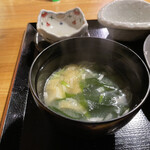 Shokusai Bishu Yashima - 豆腐 油揚げ ﾜｶﾒ