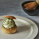 ボルボ スタジオ 青山 カフェ&バー - 