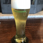 ROCK - 柚子ピルスナー。ピルスナーが秀逸だっただけにどうかと思ったけど上手いバランスが取れてます(^^)瓶は売り切れ、今ある樽だけです☆