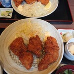 石屋 - チキンカツとヒレカツ、そっくり！