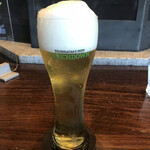 ROCK - ファーストダウン。1杯目専用ビール(お店の触れ込み)。俗に言う乾杯ビールよりは適度な飲みごたえがあります☆全部飲むなら1杯目じゃなくても良いと思います。そんな人はあまりいないでしょうけど（笑）