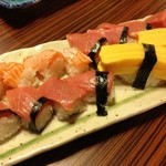 裕寿司 - 大トロ、サーモン、玉子。