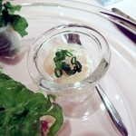 ポン・ヌフ - 生の海老と、生クリームを和えたものです。