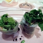 ポン・ヌフ - 生春巻きのサラダです。バルサミコ酢はわずかに利かせています。