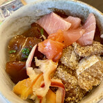 Kyuukamura - 海鮮丼にしてみました。鰹、平政、マンダイ、たらこ、北寄貝