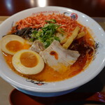 フジヤマゴーゴー シアトルラーメンスタンド - 海老豚骨ラーメン(880円)