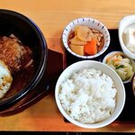 お食事 久呂喜 - 石焼ハンバーグ定食