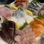 海鮮居酒屋 ちょうちん - お刺し盛り合わせ