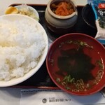 Umeda Meigetsukan - 薄切りバラ・ハラミ定食(*´∀｀*)