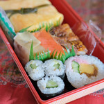 Chikara Sushi - "鮓折（すしをり）"、黃瓜（そばうり）
