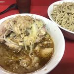 再訪問 2022/06 つけ麺ごま味豚増し(小ラーメン+つけ麺+豚増し) 「ニンニクアブラ」(1,100円)