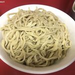 麺量は小サイズで目測400gオーバー