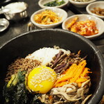 牛里 - 石焼ビビンバ