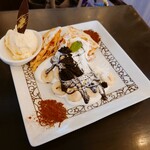 元町珈琲 - 元町ワッフルチョコバナナ