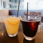 元町珈琲 - オレンジジュースと水出しアイスコーヒー